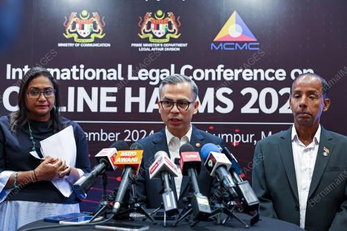 FAHMI FADZIL