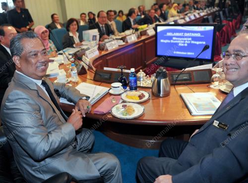 TAN SRI MUHYIDDIN YASSIN