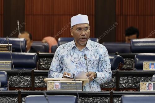 DATUK IDRIS AHMAD