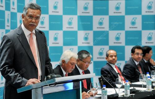 KL33_07022013_PETRONAS
