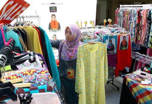 KL33_07062014_BAZAAR