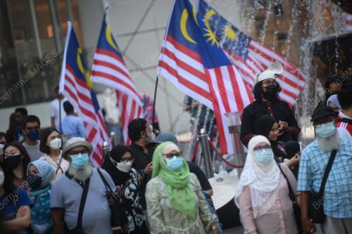 TINJAUAN IBU KOTA