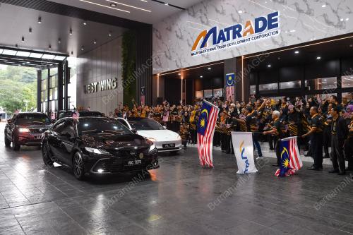 DATUK SERI REEZAL MERICAN NAINA MERICAN