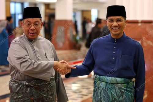 DATUK SERI MOHAMED AZMIN ALI