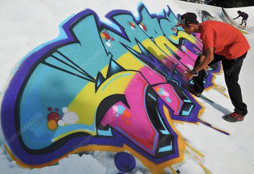 KL33_08072012_GRAFFITI
