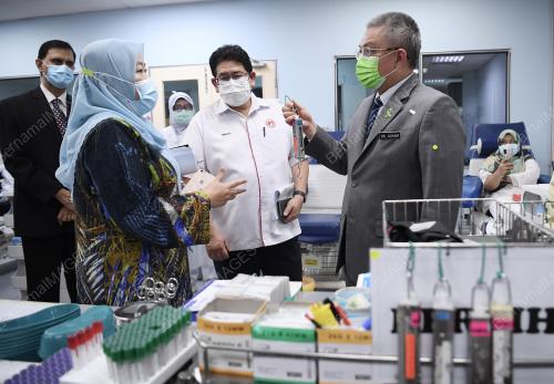 DATUK SERI DR ADHAM BABA