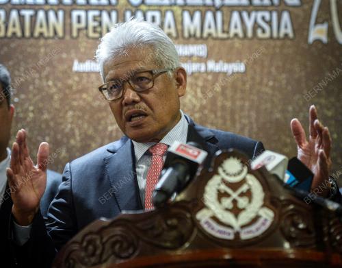 DATUK SERI HAMZAH ZAINUDIN