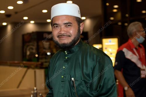 DATUK DR NIK MUHAMMAD ZAWAWI SALLEH