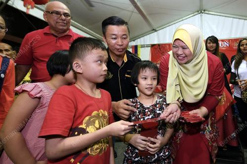KL33_10022019_CNY_BN201902080031