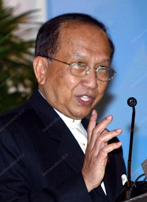 DR RAIS YATIM