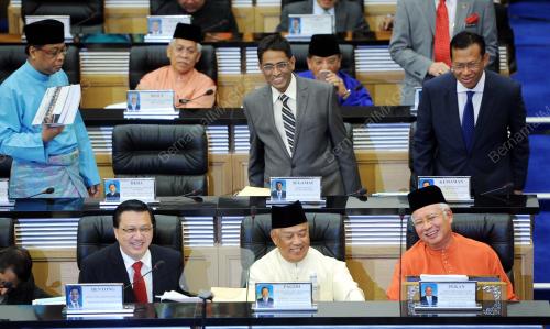 KL33_10102014_PM_BAJET