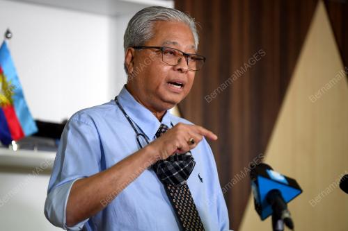 DATUK SERI ISMAIL SABRI YAAKOB