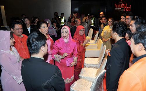 KL33_11022014_TUANKU