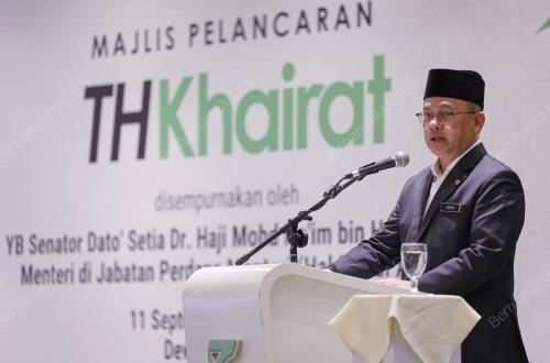 DATUK DR MOHD NAIM MOKHTAR