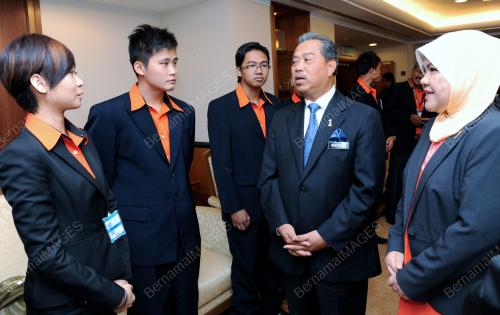 TAN SRI MUHYIDDIN YASSIN