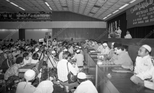 KL33_12012015_MUKTAMAR_PAS