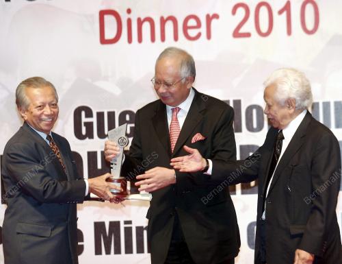 MOHD NAJIB TUN ABDUL RAZAK