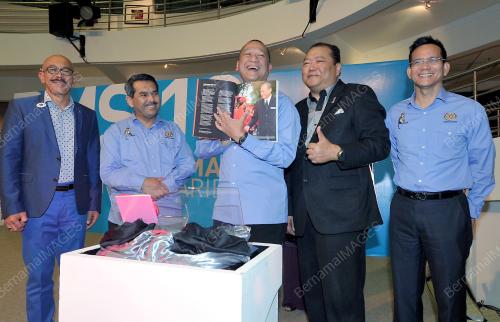 KL33_12022014_NAZRI