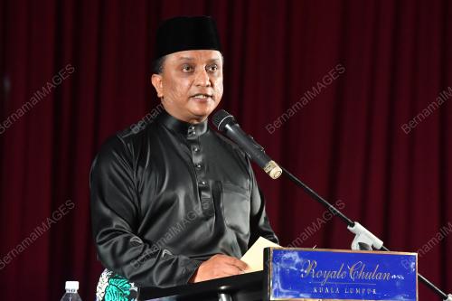 DATUK SERI REEZAL MERICAN NAINA MERICAN