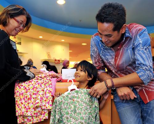 KL33_12082012_YAYASAN_CHOW_KIT2
