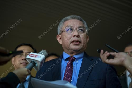 DATUK SERI DR ADHAM BABA
