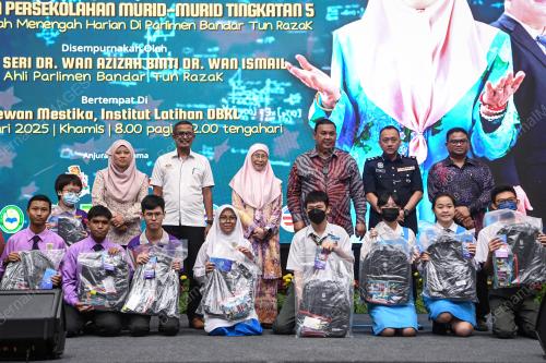 DATUK SERI DR WAN AZIZAH WAN ISMAIL