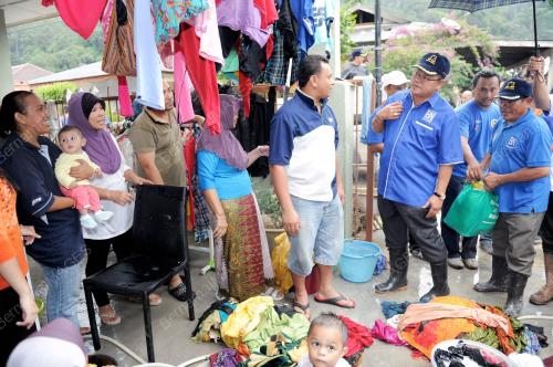KL33_13032012_BANTUAN_BANJIR