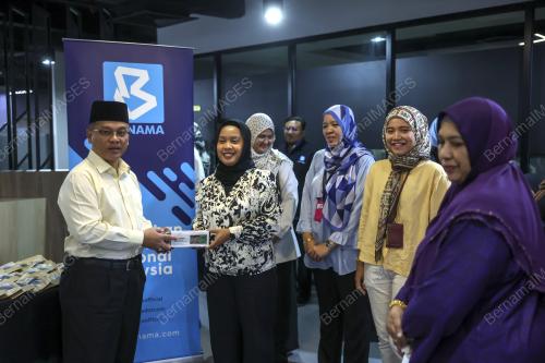 DATUK DR MOHD NA'IM MOKHTAR