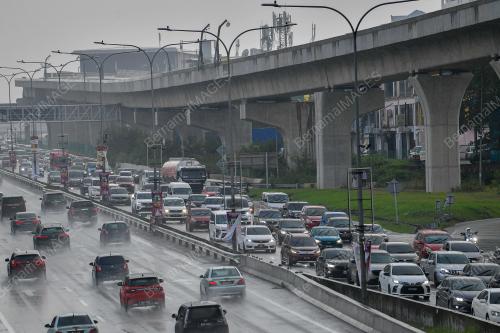 TINJAUAN PLAZA TOL SUNGAI BESI