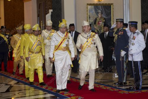 KL33_13122016_AGONG