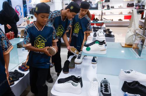 KL33_14032026_SEPATU