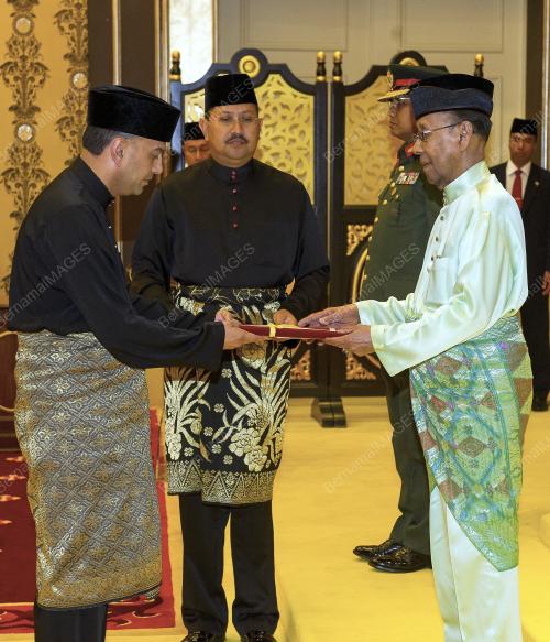 KL33_14092015_WATIKAH