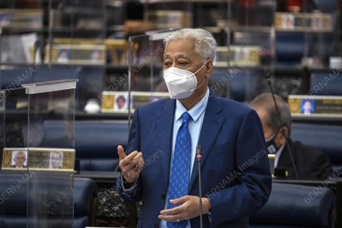 DATUK SERI ISMAIL SABRI YAAKOB