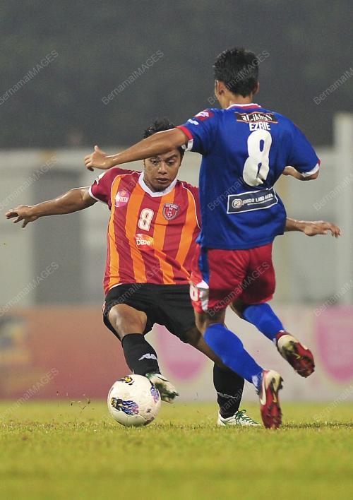 KL33_15062012_BOLA
