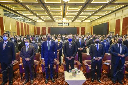 DATUK SERI ISMAIL SABRI YAAKOB