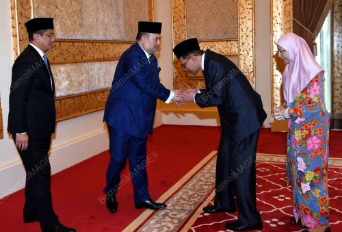 KL33_16052018_AGONG