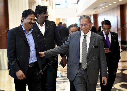 PERSIDANGAN MERSYUARAT KEDUA PENGGAL KETIGA MAJLIS PARLIMEN KEEMPAT BELAS