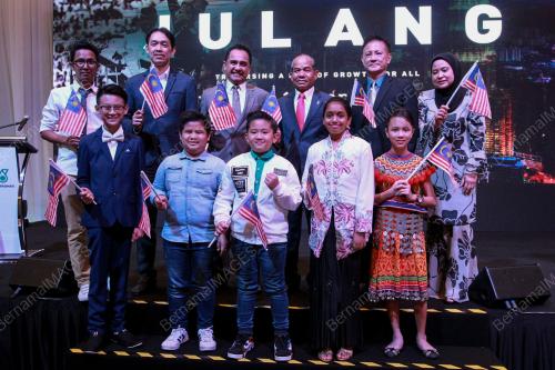 KL33_16082017_PERASMIAN_JULANG_a