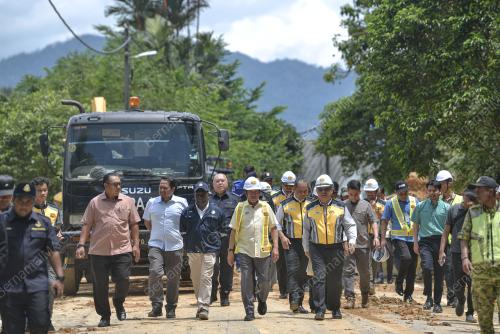 DATUK SERI AHMAD MASLAN