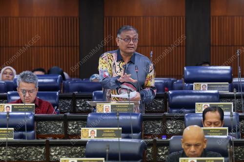 DATUK SERI DR SHAMSUL ANUAR NASARAH