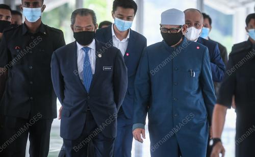 PERSIDANGAN PARLIMEN PENGGAL KETIGA