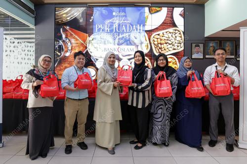 AGIHAN PEK JUADAH BERBUKA PUASA BANK ISLAM