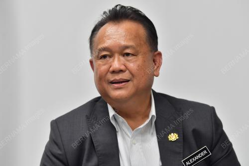 DATUK SERI ALEXANDER NANTA LINGGI
