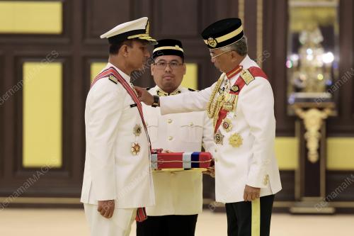 AL-SULTAN ABDULLAH RI'AYATUDDIN AL-MUSTAFA BILLAH SHAH