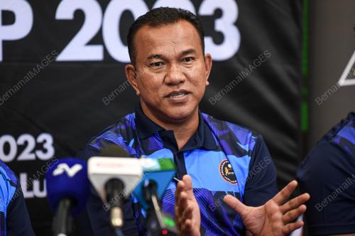 PIALA MIRNAWAN