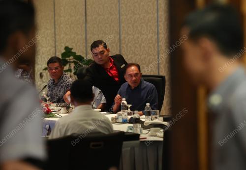 DATUK SERI ANWAR IBRAHIM