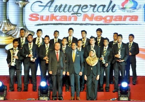 KL33_19052014_BERGAMBAR