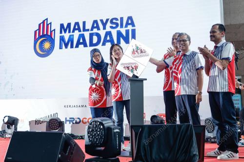 FAHMI FADZIL