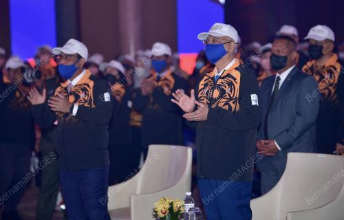 DATUK SERI ISMAIL SABRI YAAKOB