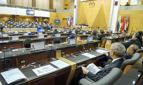 KL33_19092016_PARLIMEN